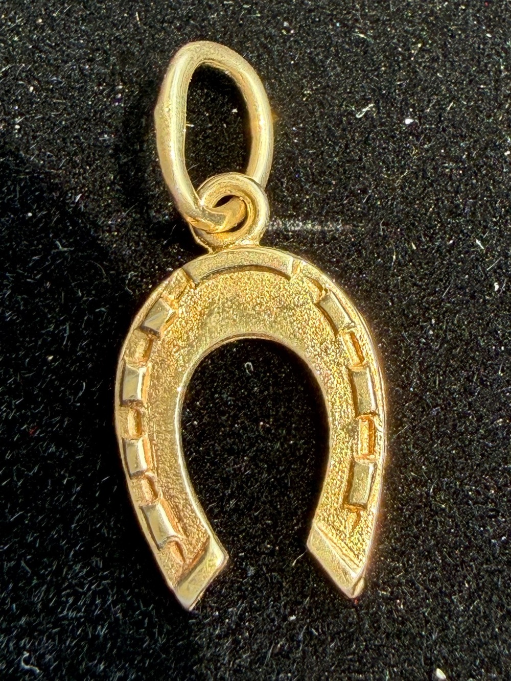 14k Gold Horseshoe Charm Pendant